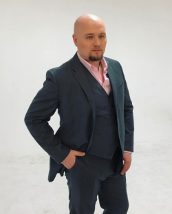 Пластический хирург Александр Гуляев