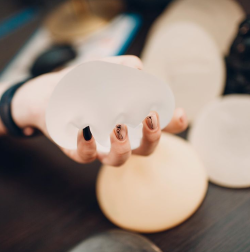 Какие импланты выбрать?