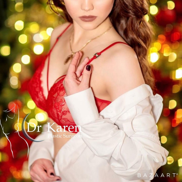 Пациентка после имплантации груди у пластического хирурга Пайтяна