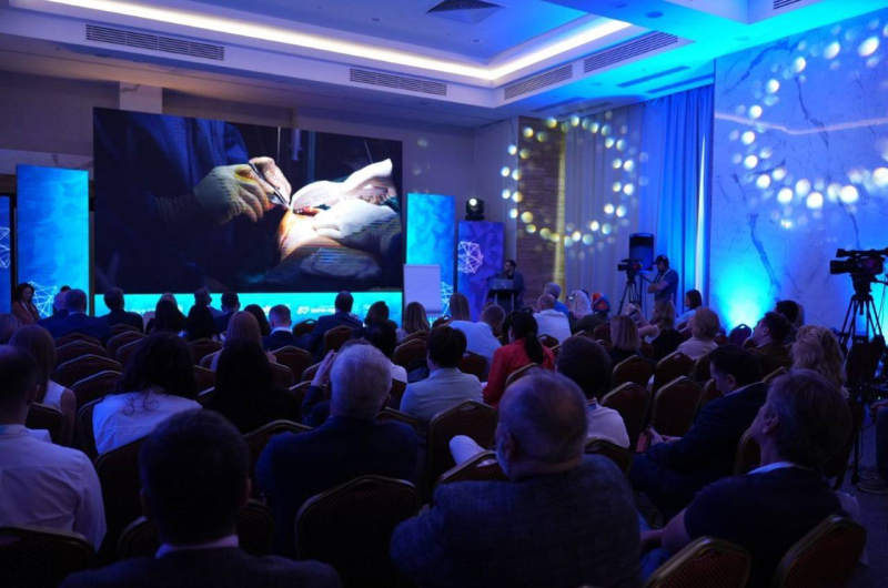 Среди экспертов были представлены ведущие российские специалисты