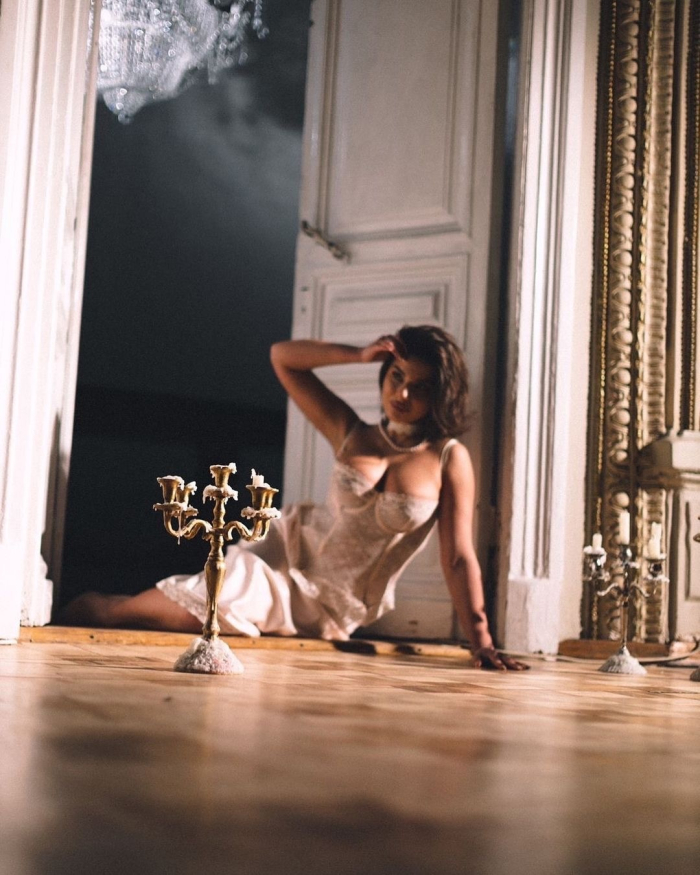 Пациентка после увеличения груди. Оперировал хирург Гукас Миракян